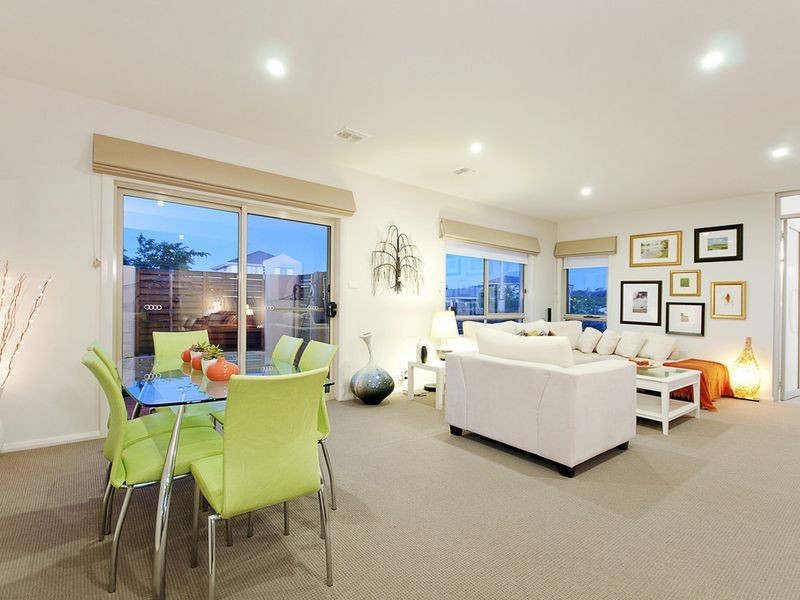 2 Sanger Street, Franklin ACT 2913