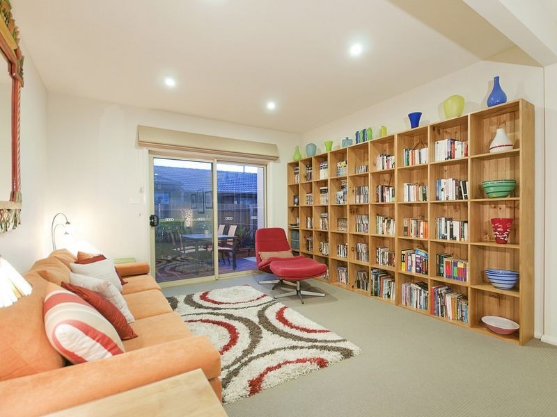 2 Sanger Street, Franklin ACT 2913