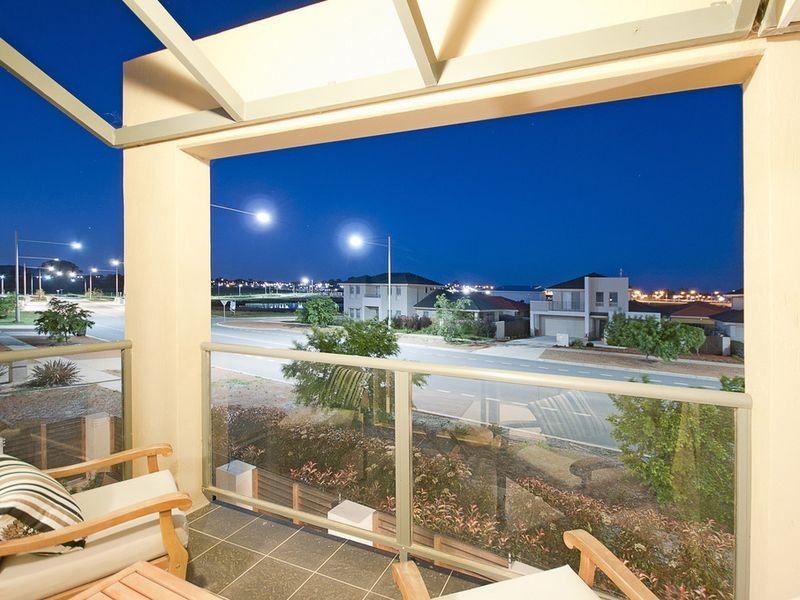 2 Sanger Street, Franklin ACT 2913