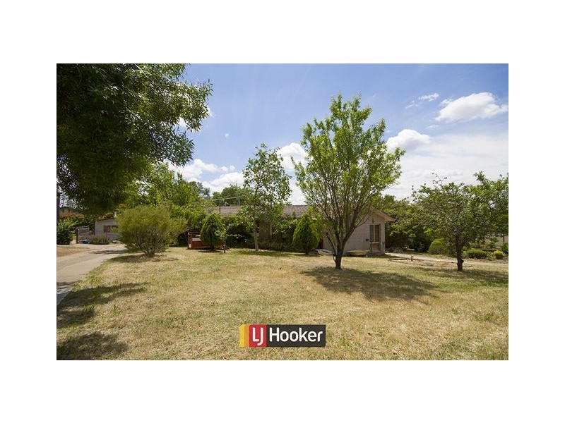6 Worrell street, Holt ACT 2615