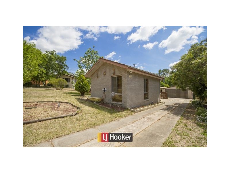 6 Worrell street, Holt ACT 2615