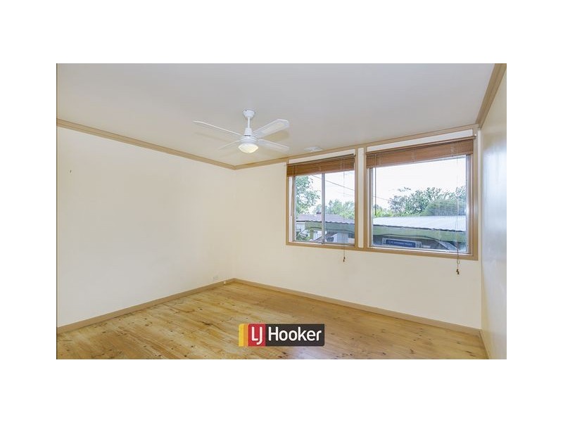 6 Worrell street, Holt ACT 2615