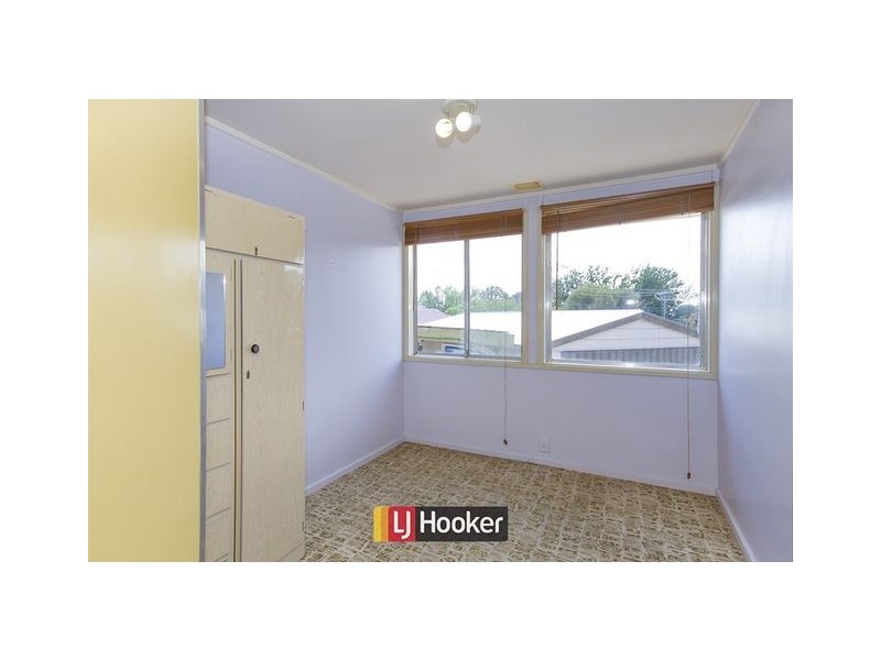6 Worrell street, Holt ACT 2615
