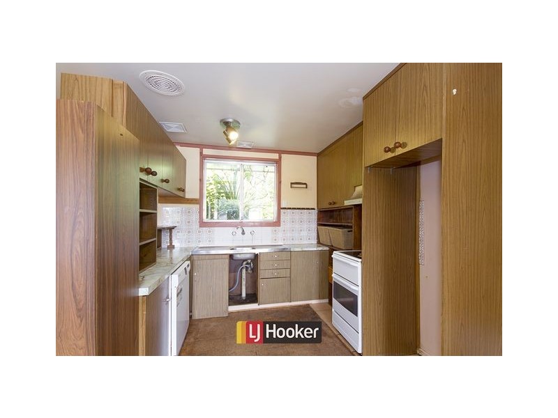 6 Worrell street, Holt ACT 2615