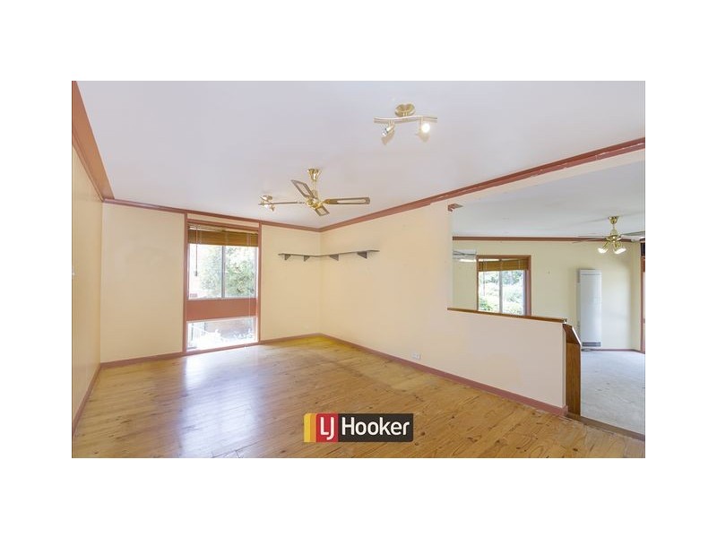 6 Worrell street, Holt ACT 2615