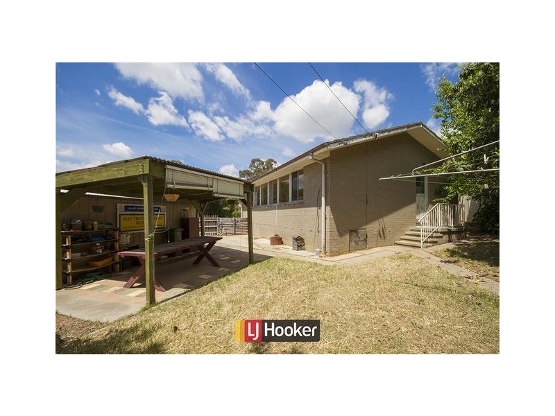 6 Worrell street, Holt ACT 2615