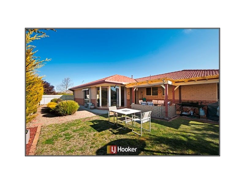 18 Dacomb Court, Dunlop ACT 2615