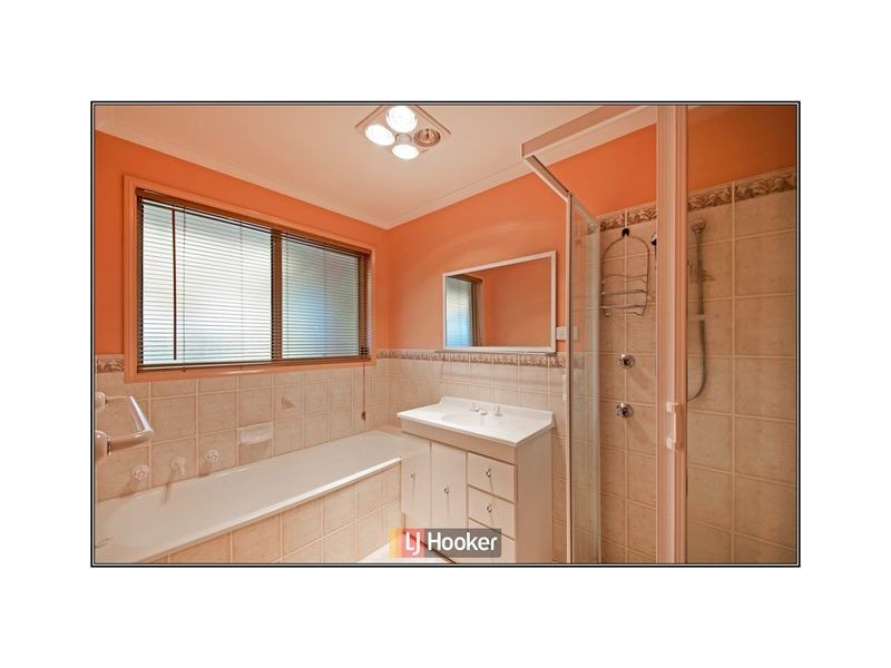 18 Dacomb Court, Dunlop ACT 2615