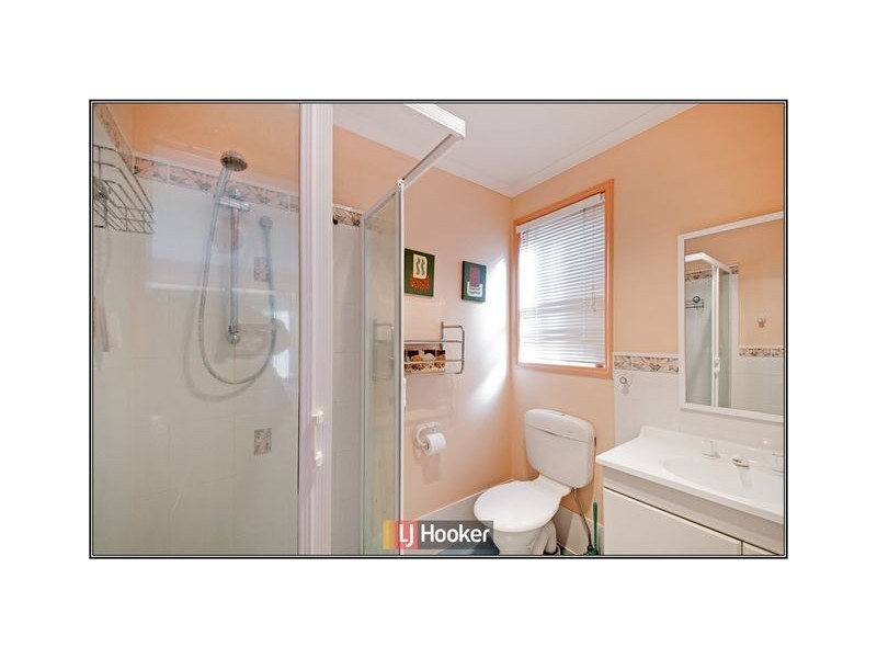 18 Dacomb Court, Dunlop ACT 2615