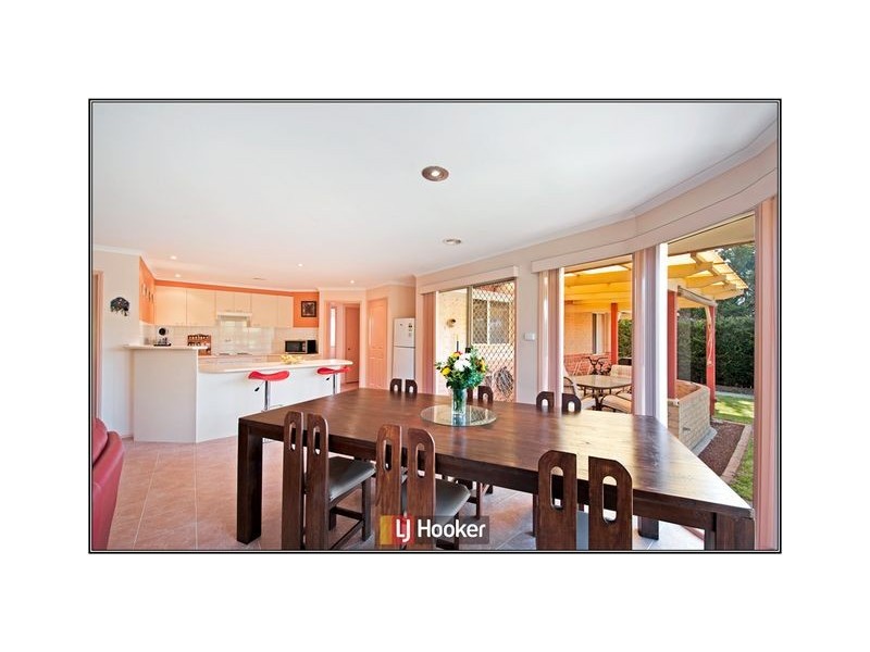 18 Dacomb Court, Dunlop ACT 2615