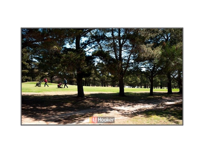 8/106 Britten-Jones Drive, Holt ACT 2615