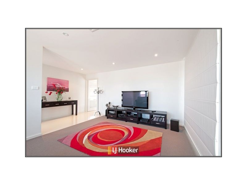 9 Winchester Street, Casey ACT 2913