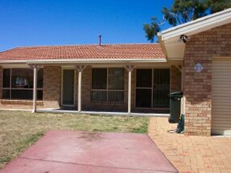 27 Murrung Crescent, Ngunnawal ACT 2913