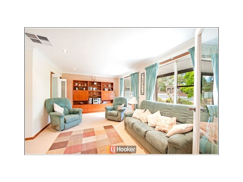 18 Beaurepaire Crescent, Holt ACT 2615