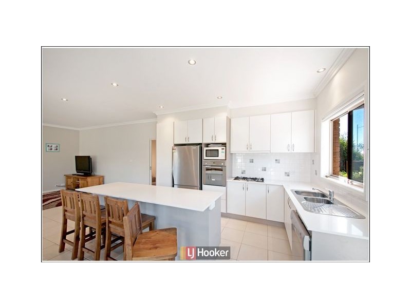 136 Hoskins Street, Franklin ACT 2913