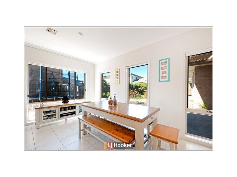 136 Hoskins Street, Franklin ACT 2913