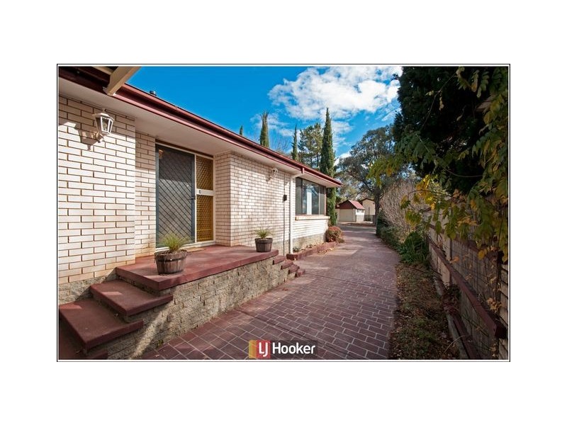 4 Skirving Place, Macgregor ACT 2615
