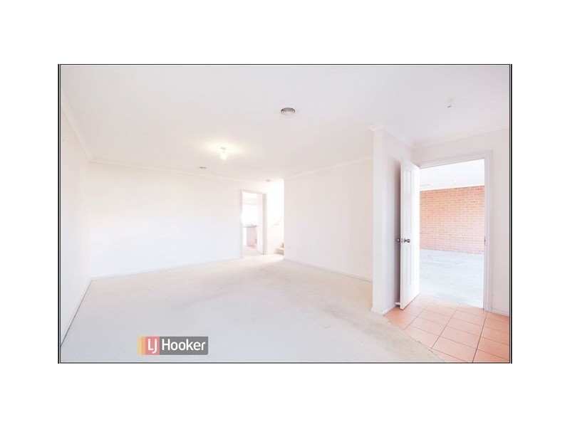 7/3 Barrington Crescent, Amaroo ACT 2914