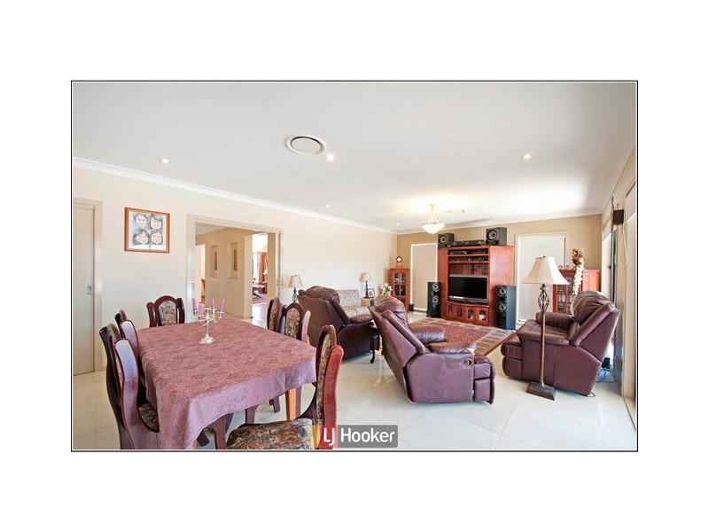 142 Oodgeroo Avenue, Franklin ACT 2913