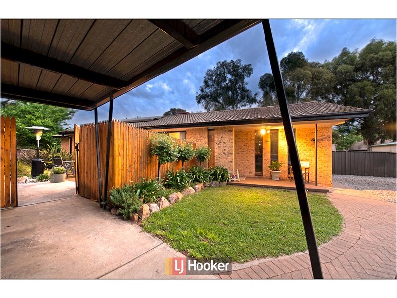 14 Kingham Place, Charnwood ACT 2615