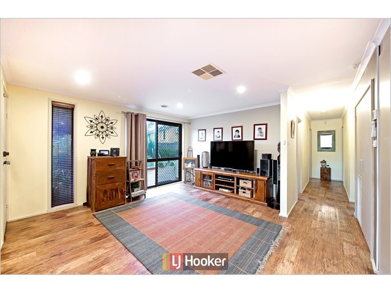 14 Kingham Place, Charnwood ACT 2615