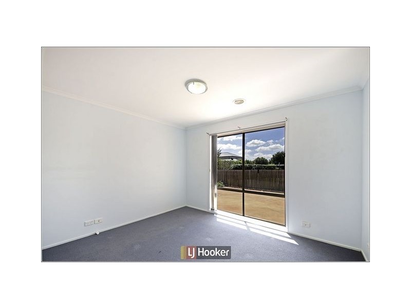 106 Shoobridge Circuit, Dunlop ACT 2615