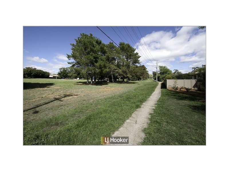 8 Foley Place, Holt ACT 2615