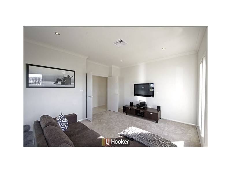 63 Bryan Hudson Street, Macgregor ACT 2615