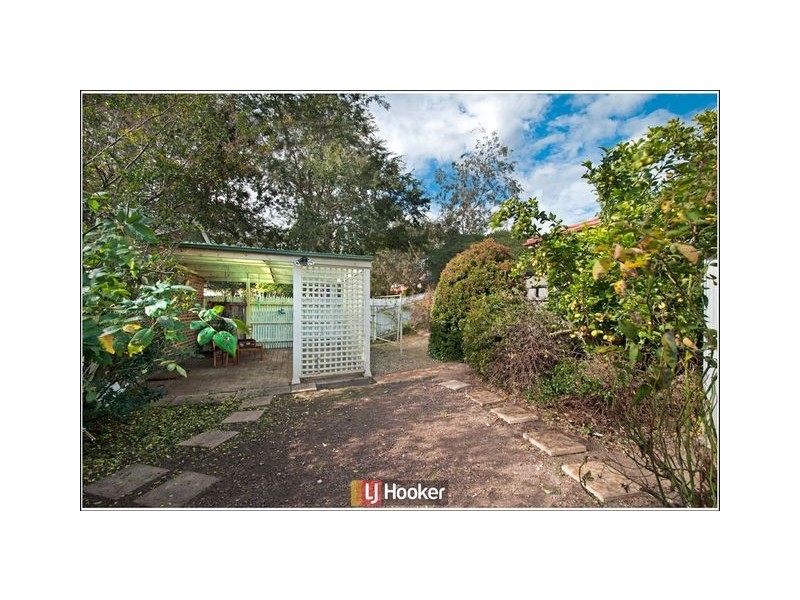 1 Slight Place, Holt ACT 2615