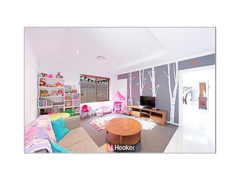 9 Stang Place, Macgregor ACT 2615