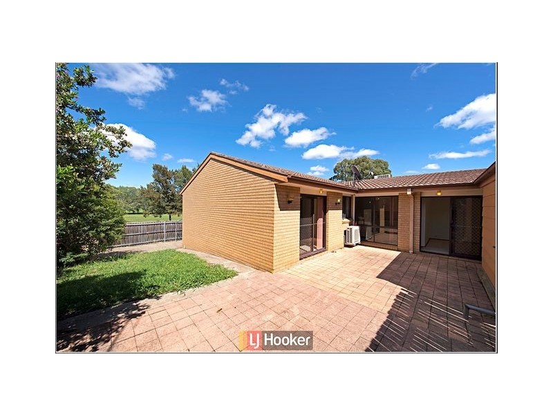 4 Stanbury Close, Holt ACT 2615