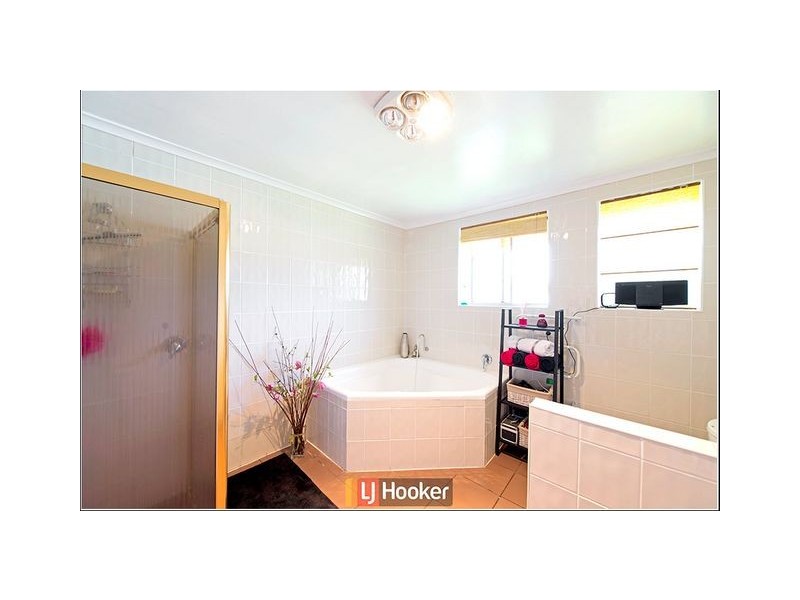 33 Edwards Street, Higgins ACT 2615