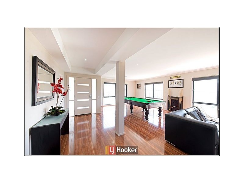 9 Sax Place, Macgregor ACT 2615