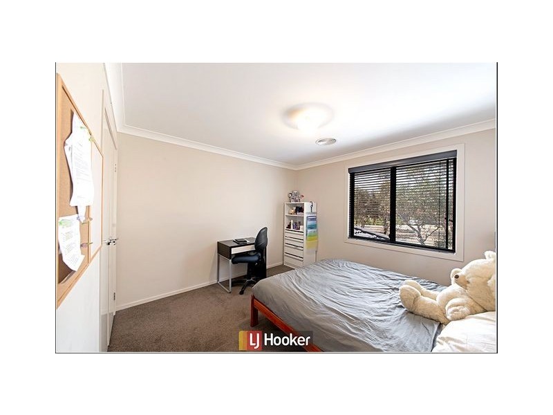 9 Sax Place, Macgregor ACT 2615