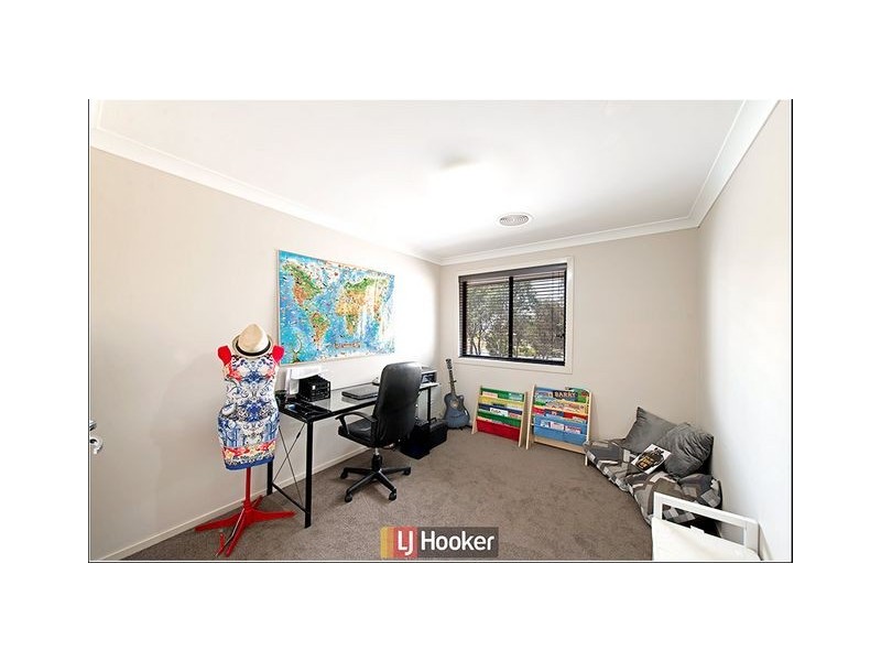 9 Sax Place, Macgregor ACT 2615