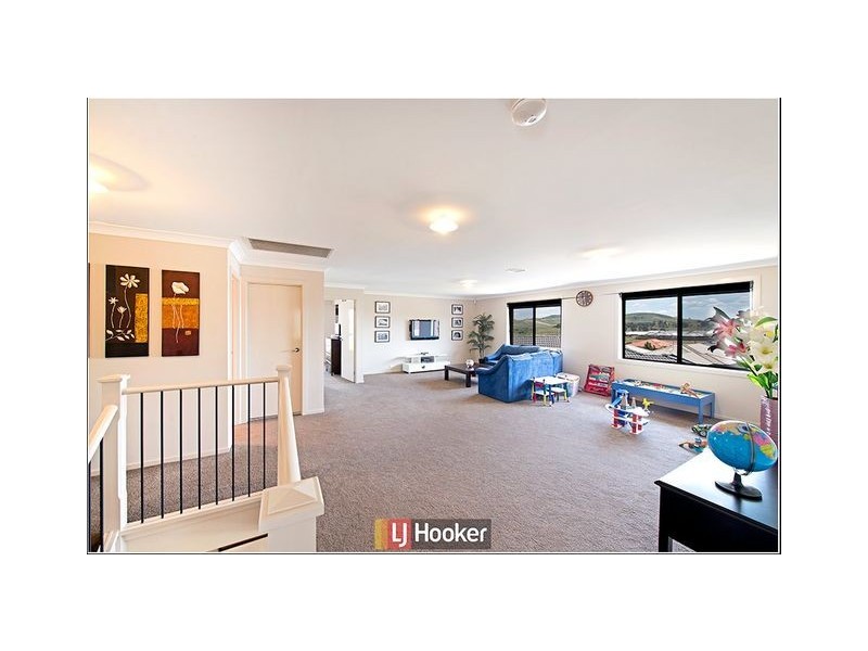 9 Sax Place, Macgregor ACT 2615