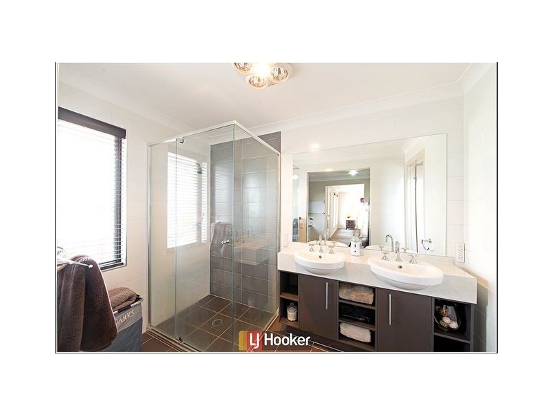 9 Sax Place, Macgregor ACT 2615