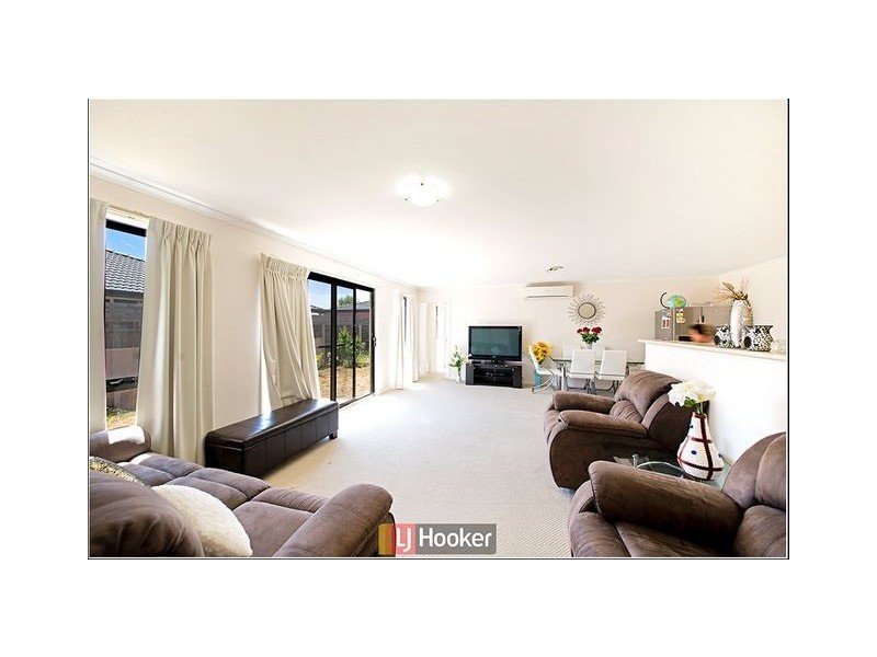 38 Eccles Circuit, Macgregor ACT 2615