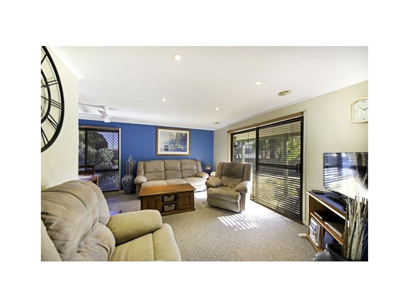 9 Bettington Circuit, Charnwood ACT 2615