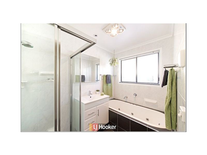 9 Bettington Circuit, Charnwood ACT 2615