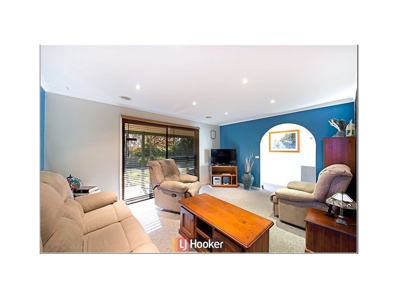 9 Bettington Circuit, Charnwood ACT 2615