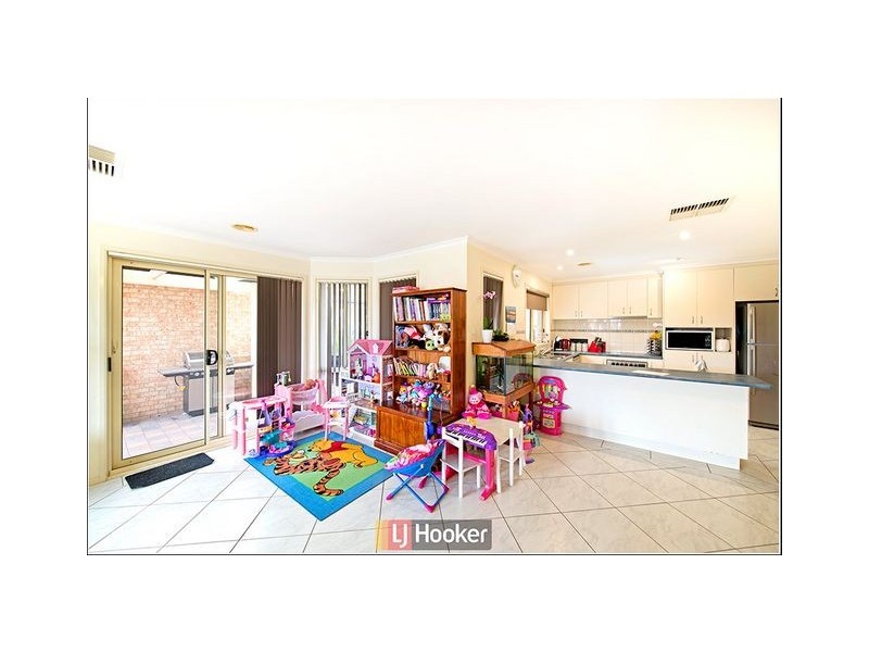 13 Akubra Place, Dunlop ACT 2615