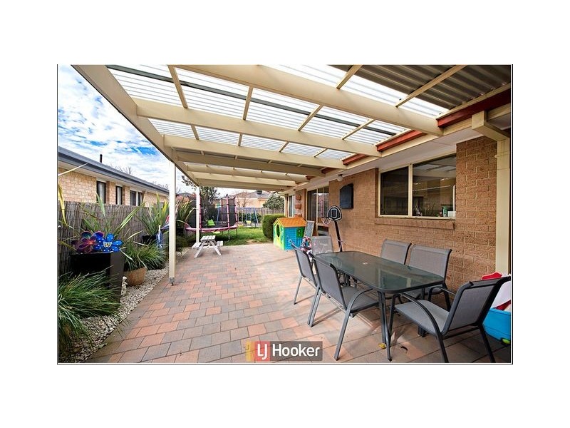 13 Akubra Place, Dunlop ACT 2615