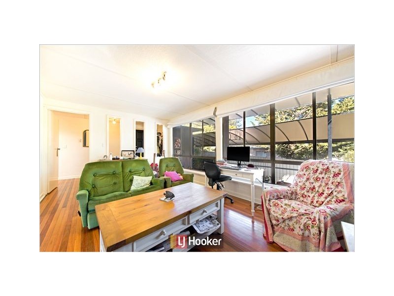 6 Broadbent Street, Scullin ACT 2614