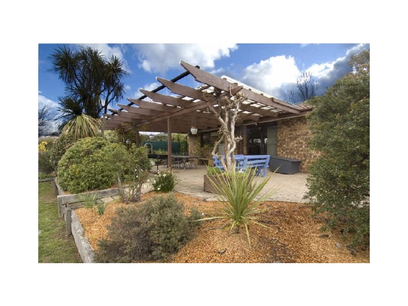 10 Woinarski Place, Latham ACT 2615