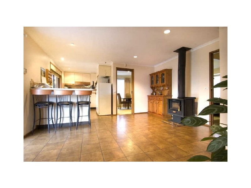 10 Woinarski Place, Latham ACT 2615
