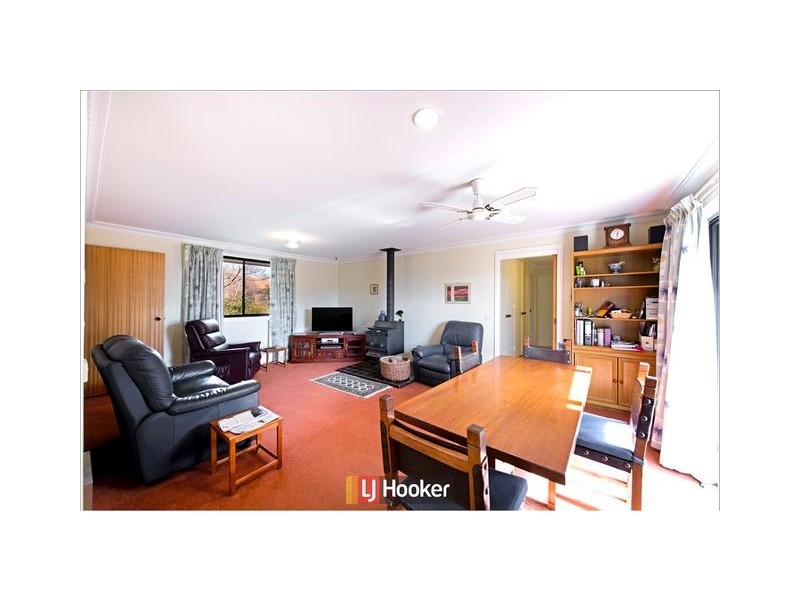 9 Barrett Street, Macgregor ACT 2615