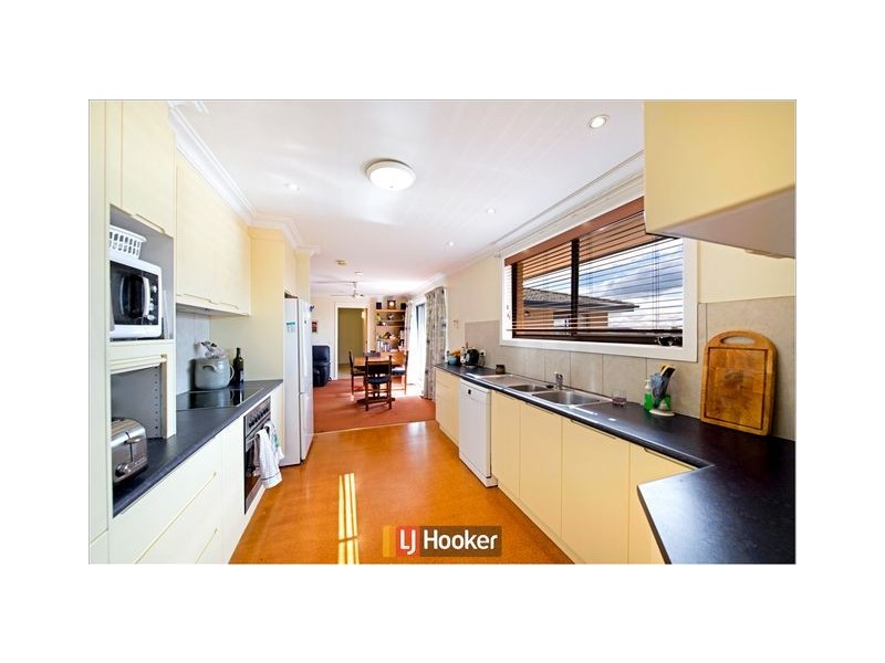9 Barrett Street, Macgregor ACT 2615