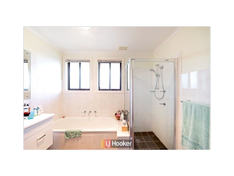 9 Barrett Street, Macgregor ACT 2615