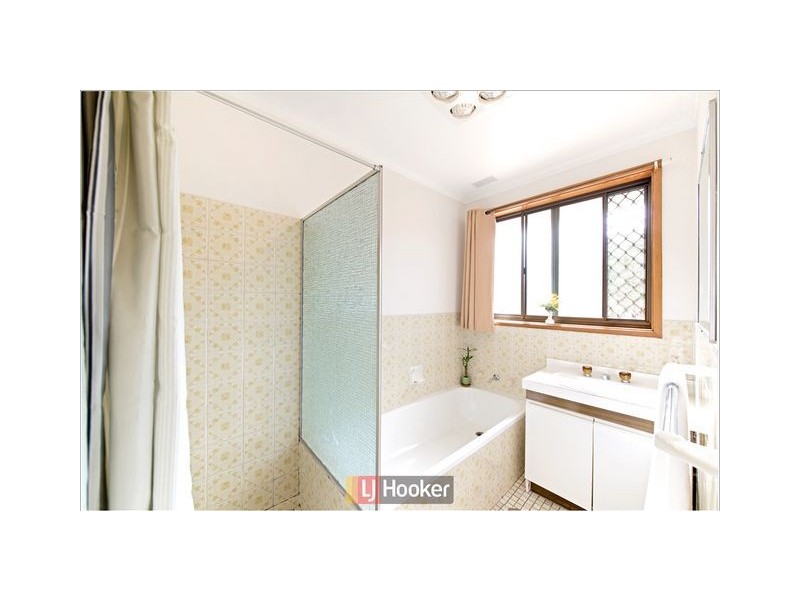 24 Macfarlan Place, Latham ACT 2615